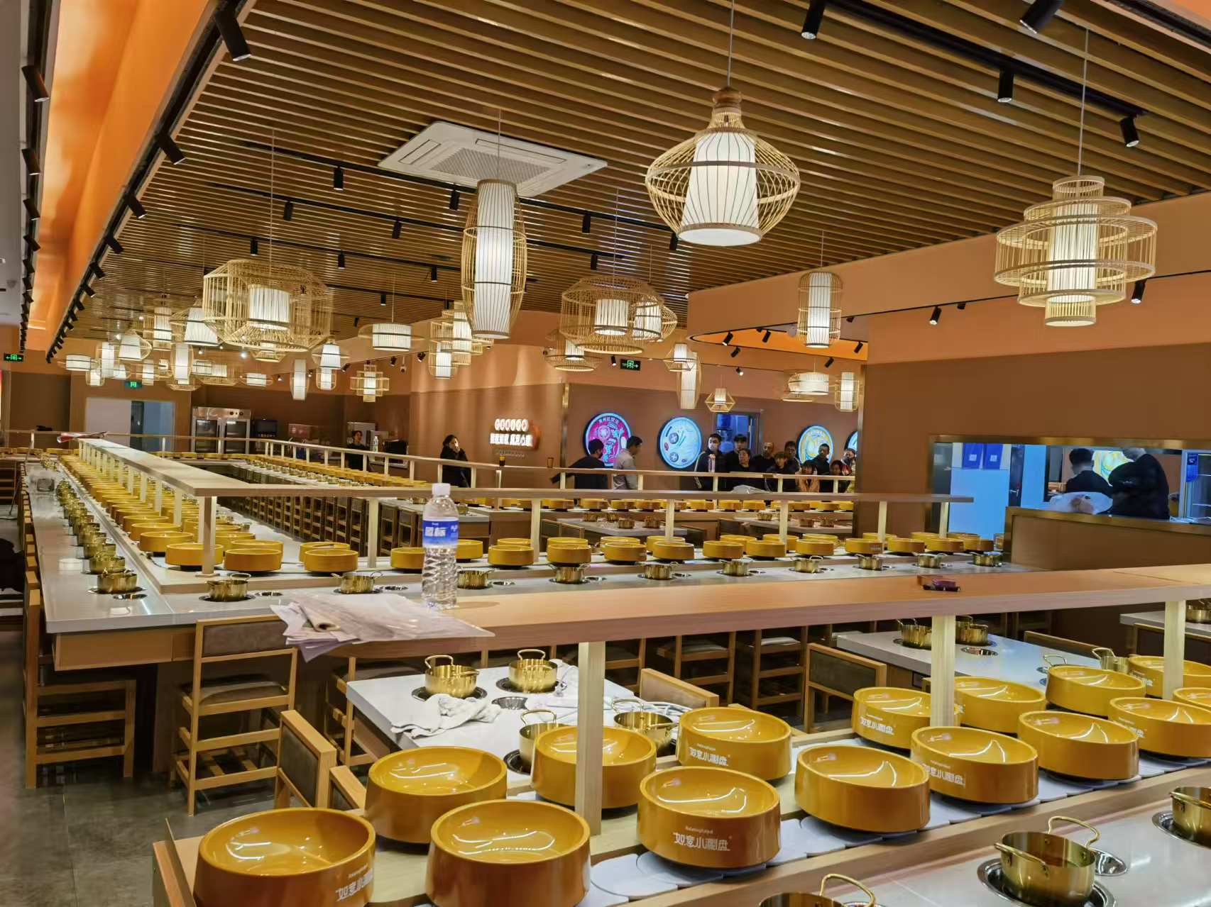 室内旋转小火锅设备