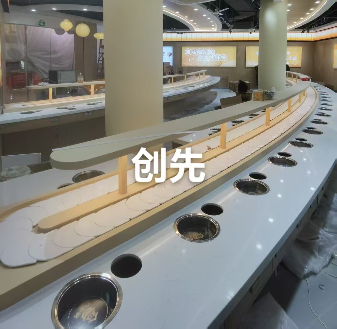 旋转小火锅创业：别困在 “薄利多销” 里，选对方向才稳赚